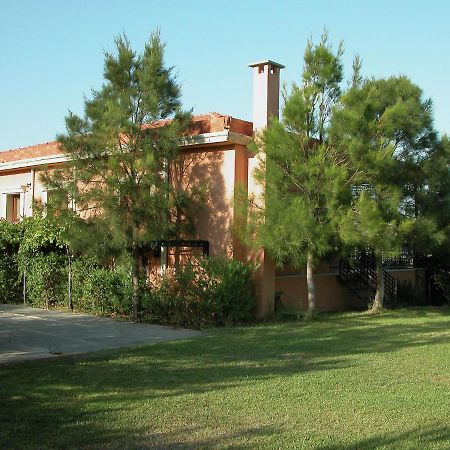 Sprawling Vlilla In Malades Villa Agios Sillas Luaran gambar