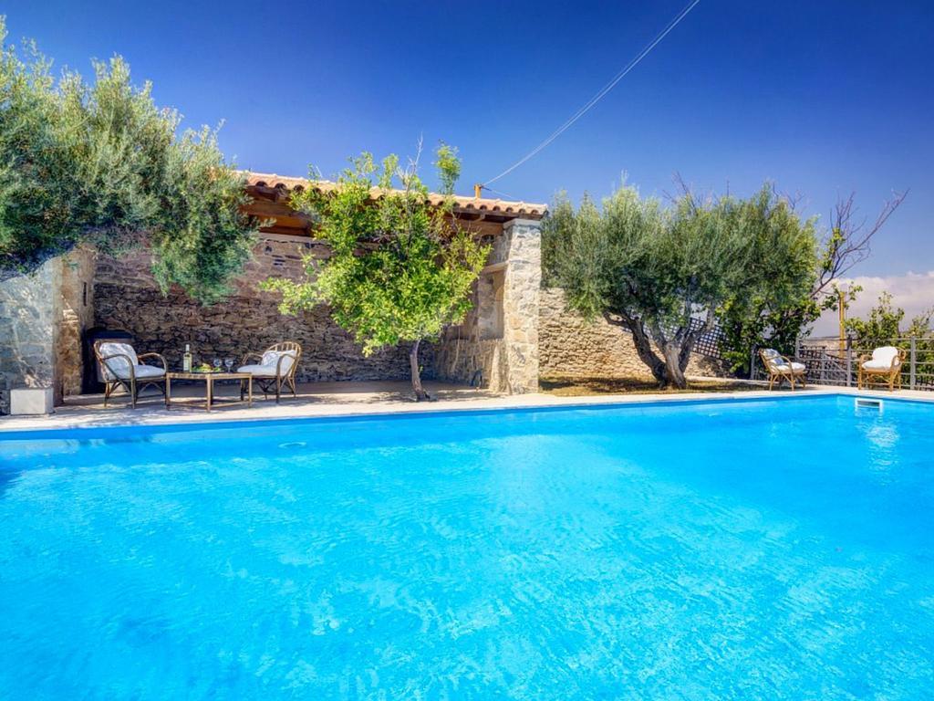 Sprawling Vlilla In Malades Villa Agios Sillas Luaran gambar